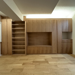 胡桃の大型リビングボード