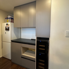 家電を余さず収納するカップボード